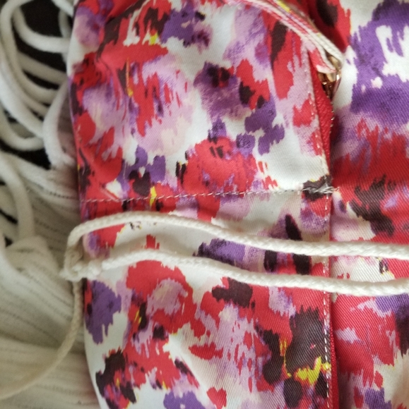 Lands End Backpack - Picture 3 of 5